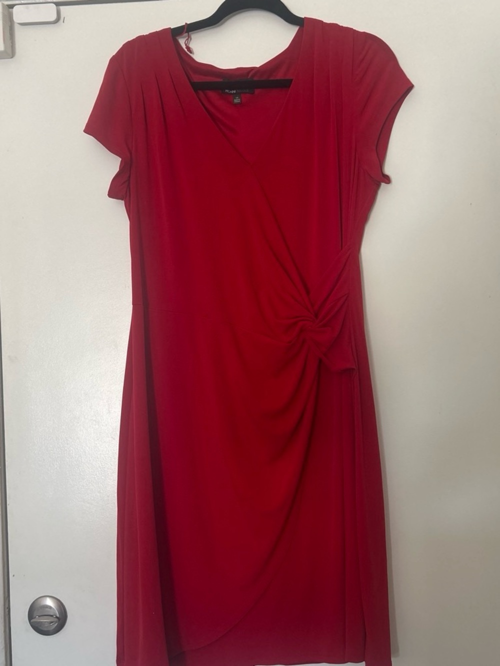 Ronni Nicole Red Twist-Front V-Neck Midi Dress